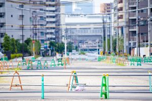 幹線道路沿いは避けてたはずなのに．．．